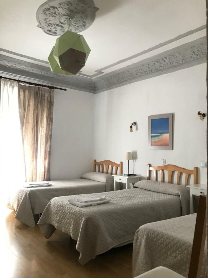 Hostal Trevinca มาดริด ภายนอก รูปภาพ
