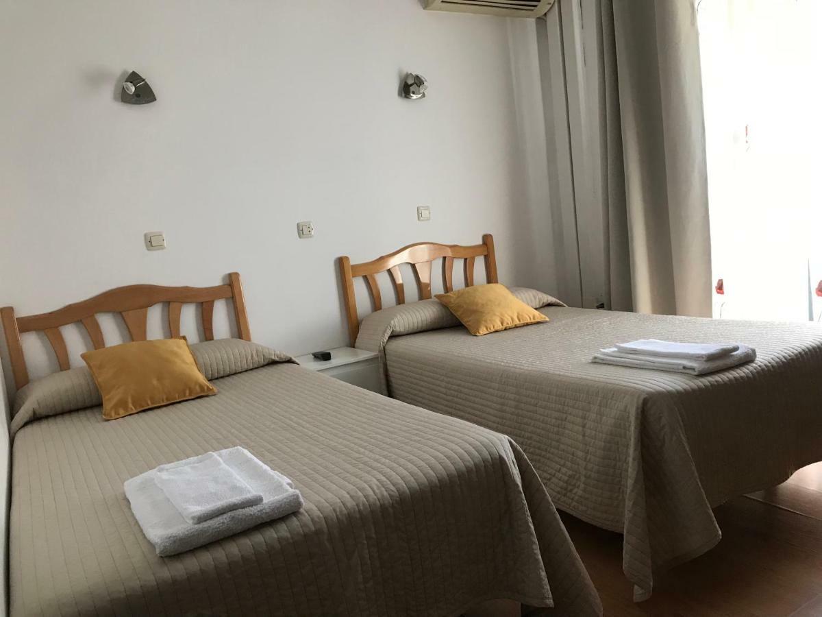 Hostal Trevinca มาดริด ภายนอก รูปภาพ