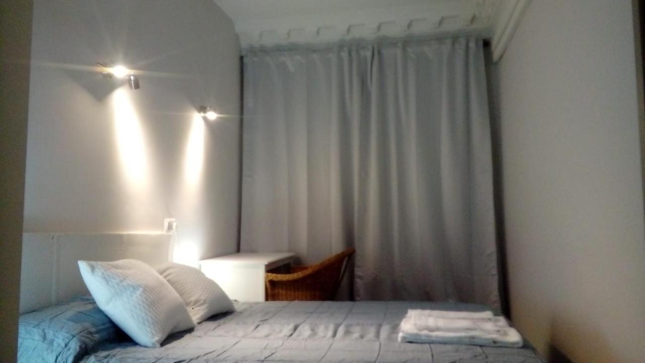 Hostal Trevinca มาดริด ภายนอก รูปภาพ
