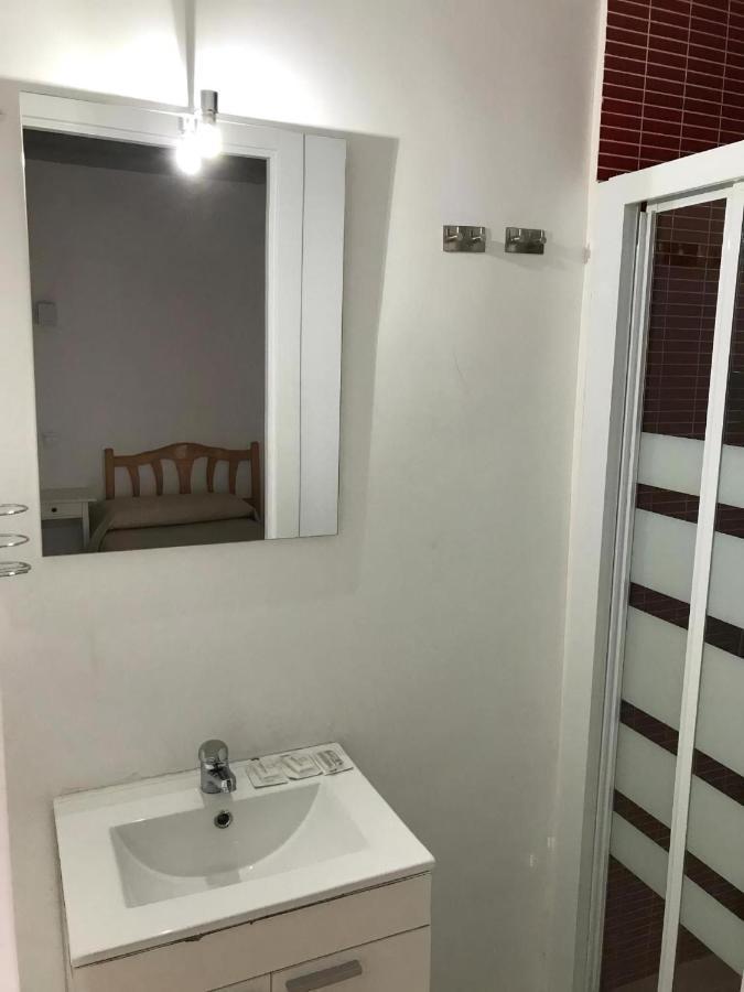 Hostal Trevinca มาดริด ภายนอก รูปภาพ